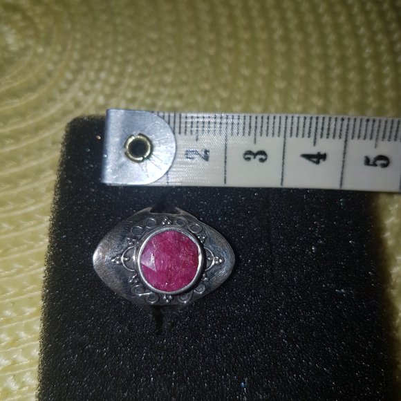 Ruby, 925 Sterling Silver ring , size 7 - Picture 6 of 11